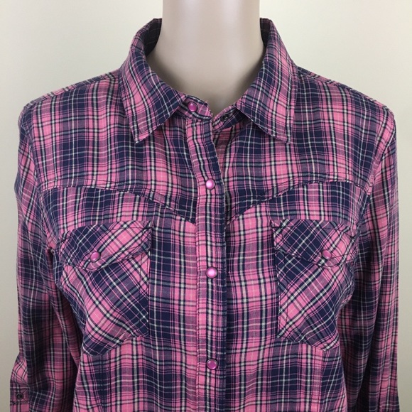 🌸 Bit & Bridle Small pink plaid snap button up - Picture 2 of 8
